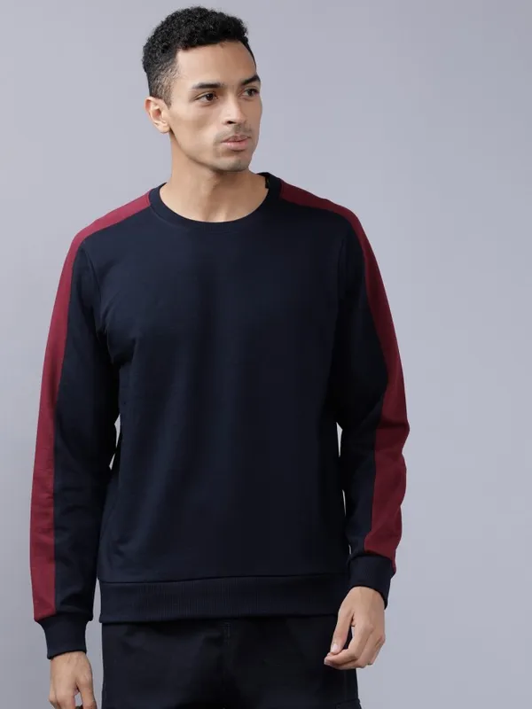  Highlander Men Navy Blue Round Neck Pullover Sweatshirts