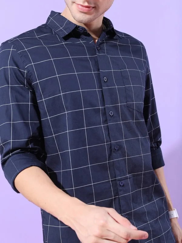  Highlander Men Navy Blue Checked Slim Fit Casual Shirts