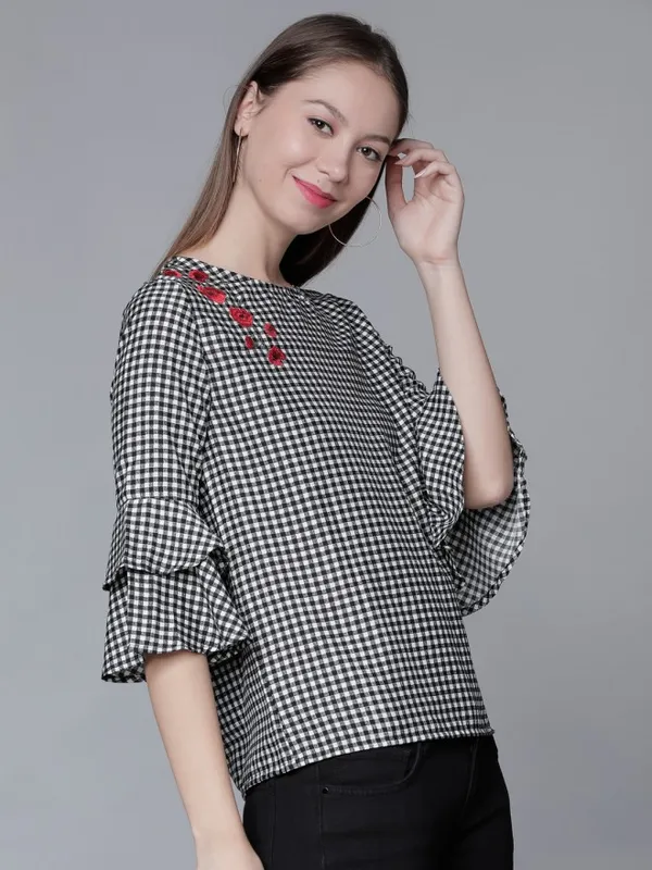  Tokyo Talkies Women Black Checked Regular Tops