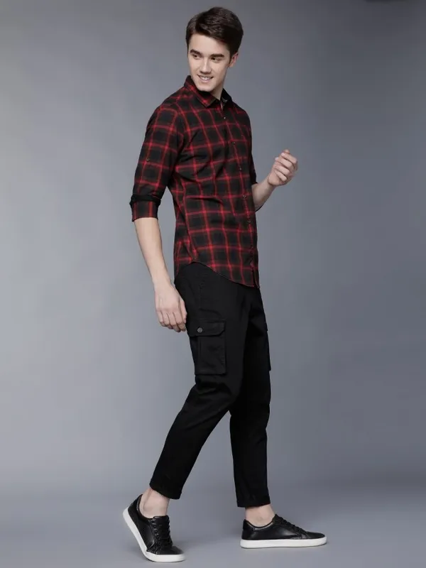  Highlander Men Black Slim Fit Solid Casual Trousers