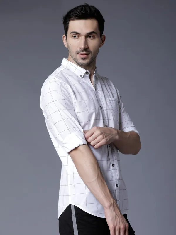 Men Slim Fit Casual Shirt