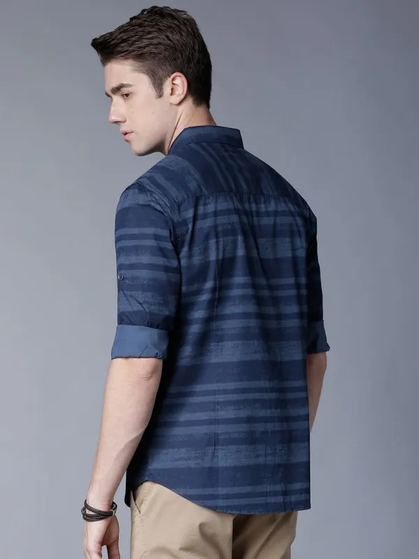  Highlander Men Navy Blue Striped Slim Fit Casual Shirts