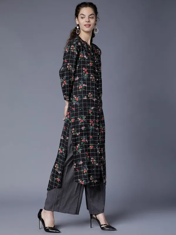  Vishudh Women Black Printed Kurta Sets