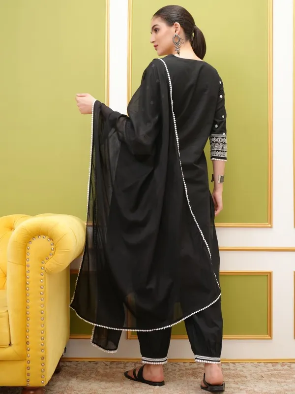 Vishudh Women Black Embroidered Kurta With Trouser And Dupatta
