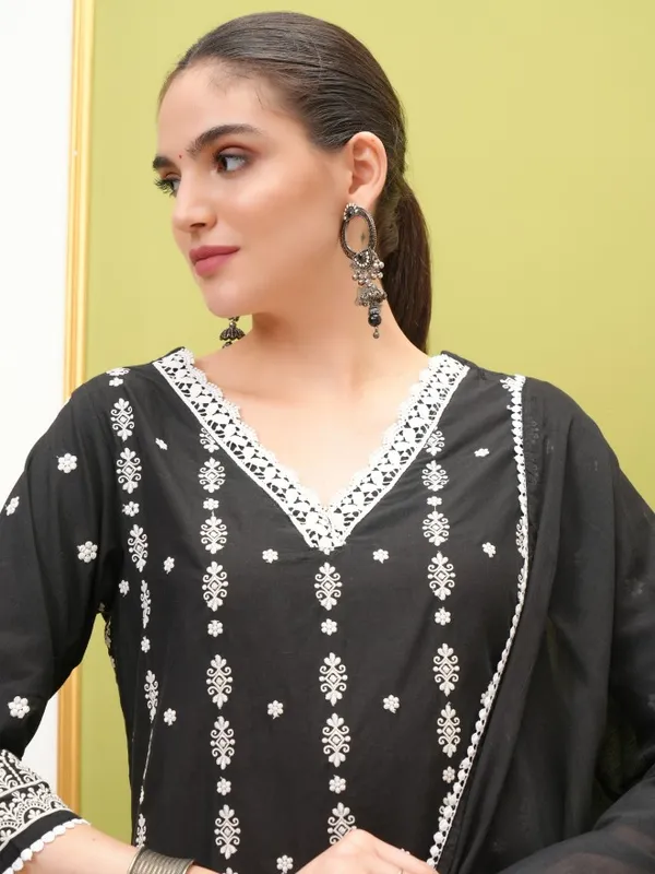 Vishudh Women Black Embroidered Kurta With Trouser And Dupatta