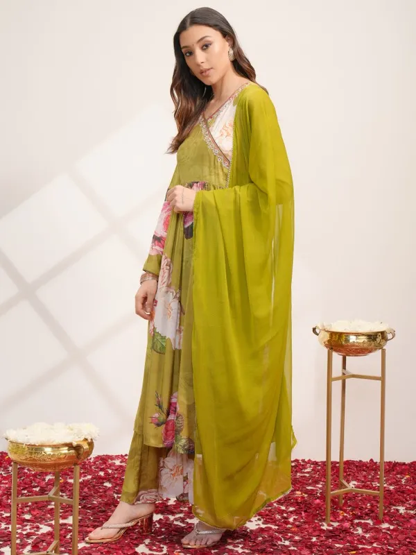  Vishudh Women Green Printed Kurta Sets