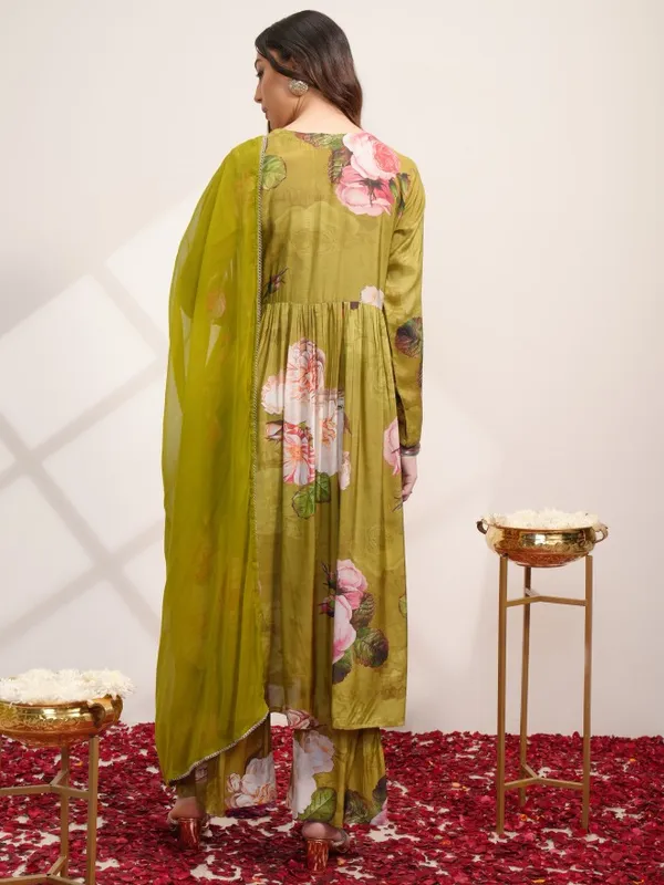  Vishudh Women Green Printed Kurta Sets
