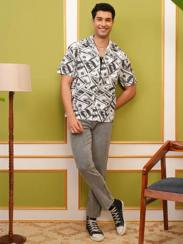 Locomotive Premium Men White Printed Oversized Fit Casual Shirt