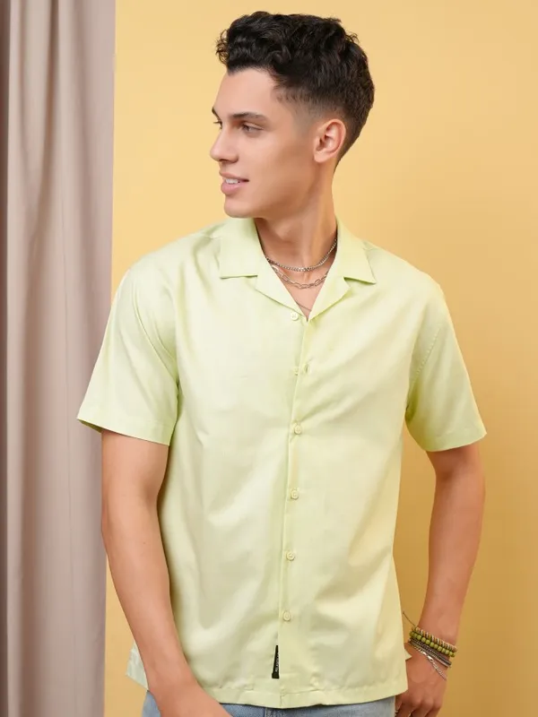 Locomotive Premium Men Light Mint Melange Textured Solid Cuban Collar Relaxed Shirt