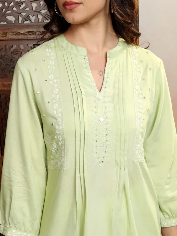 Vishudh Women Green Embroidered Top