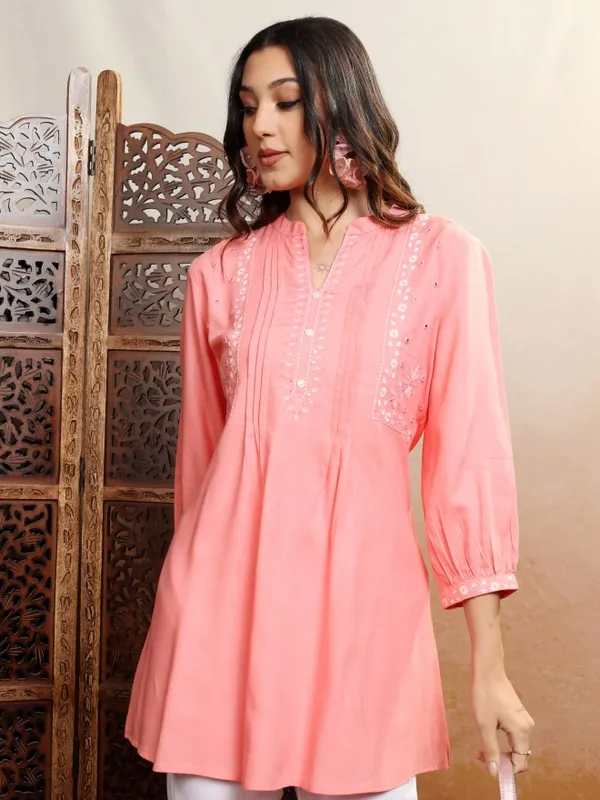 Vishudh Women Pink Embroidered Top