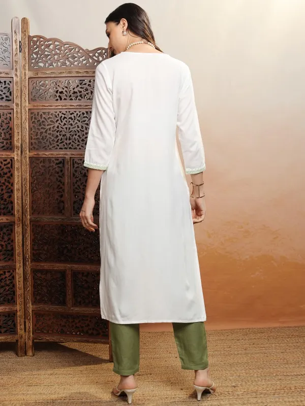 Vishudh Women White Embroidered Straight Kurta