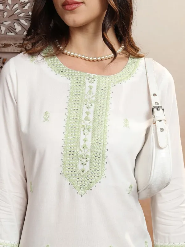 Vishudh Women White Embroidered Straight Kurta