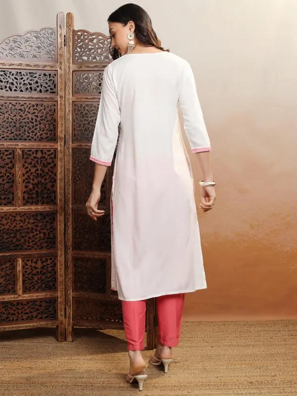 Vishudh Women White Embroidered Straight Kurta