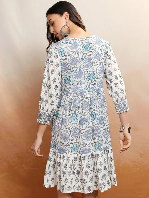 Vishudh Women Blue Printed Maxi Dress