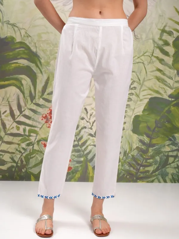 Women Kurta With Trousers & Dupatta