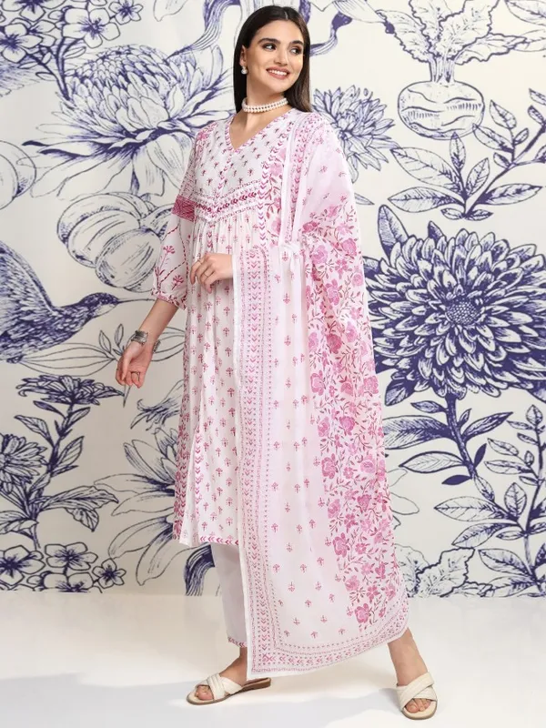 Women Kurta With Trousers & Dupatta