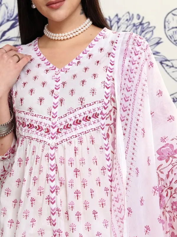 Women Kurta With Trousers & Dupatta