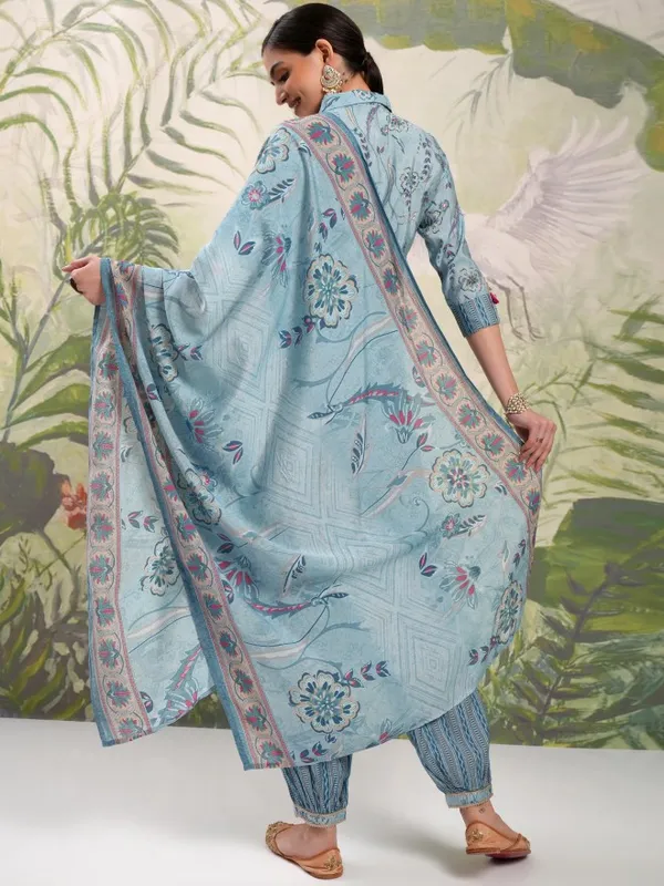 Women Kurta With Trousers & Dupatta