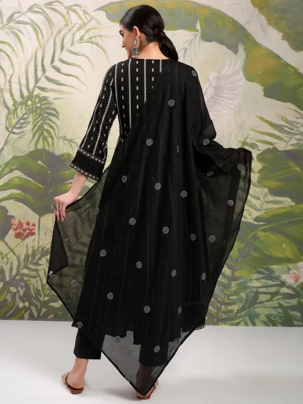 Vishudh Women Black Embroidered Kurta With Trousers And Dupatta
