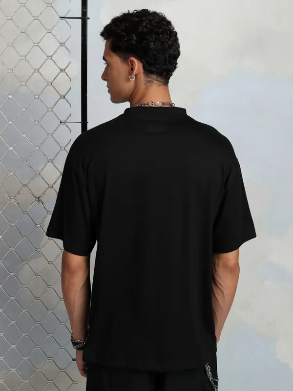 Highlander Men Black Printed Round Neck T-Shirt