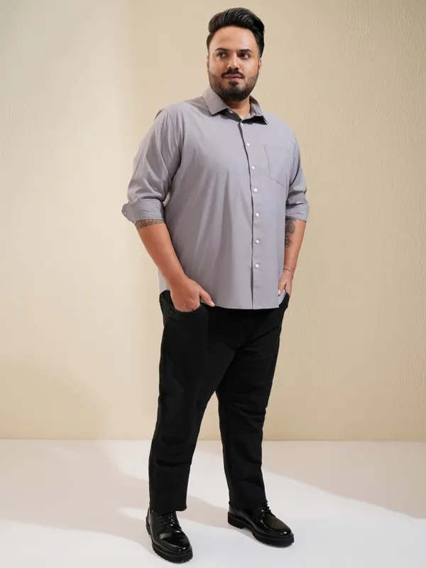 Xtra Ordinary By Highlander Men Grey Solid Regular Fit Casual Shirt
