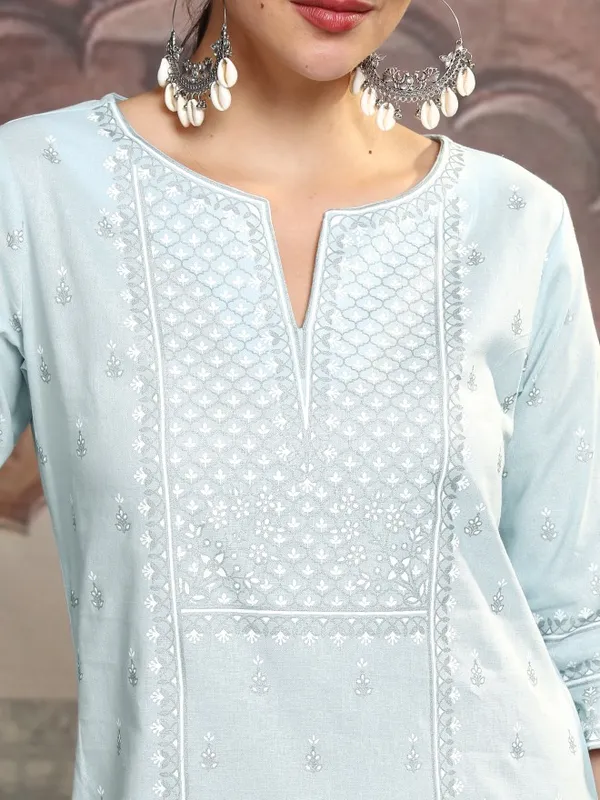 Embroidered Straight Kurta