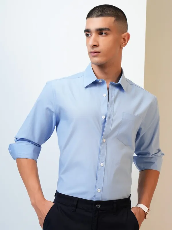 Highlander Men Blue Solid Slim Fit Casual Shirts