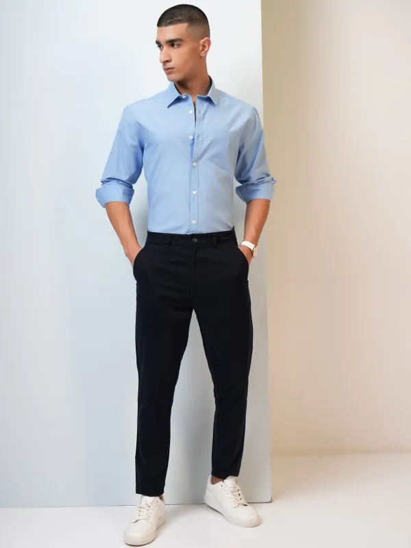  Highlander Men Blue Solid Slim Fit Casual Shirts