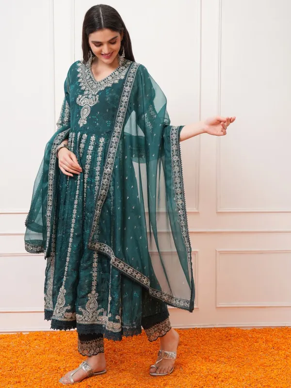Women Kurta With Trousers & Dupatta