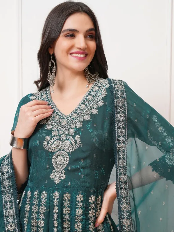 Women Kurta With Trousers & Dupatta