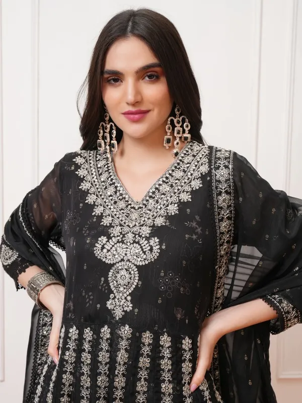 Vishudh Women Black Embroidered Kurta With Trousers And Dupatta