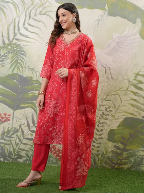Vishudh Women Pink Printed Kurta With Trousers & Dupatta