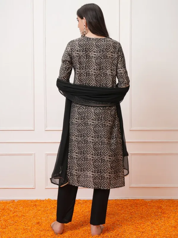 Vishudh Women Black Printed Kurta With Trouser And Dupatta