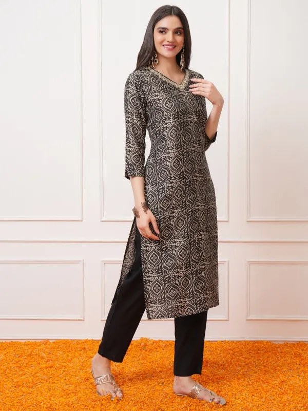 Vishudh Women Black Printed Kurta With Trouser And Dupatta
