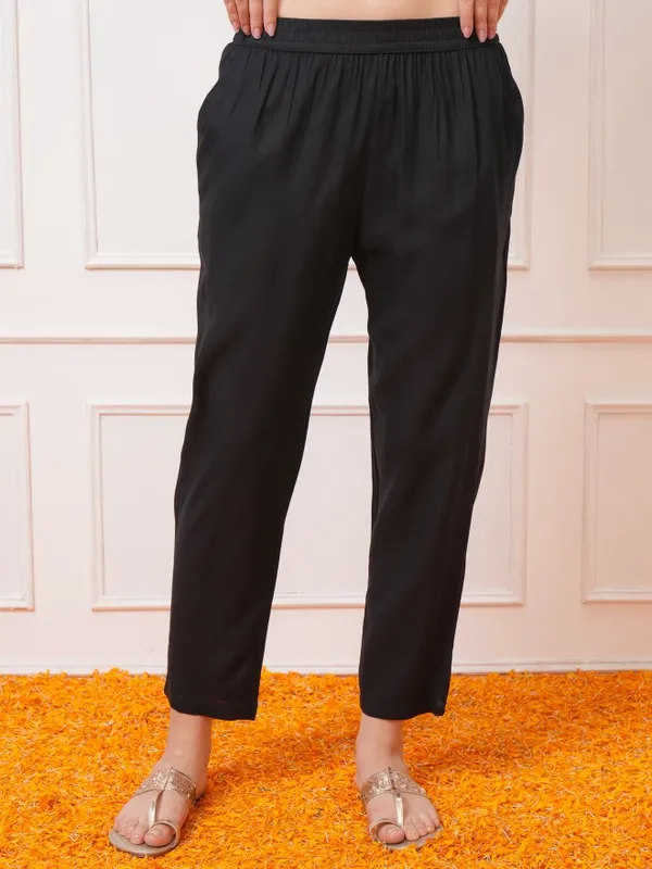 Vishudh Women Black Printed Kurta With Trouser And Dupatta