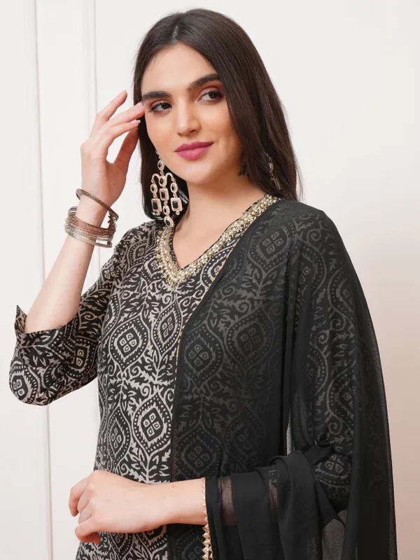 Vishudh Women Black Printed Kurta With Trouser And Dupatta