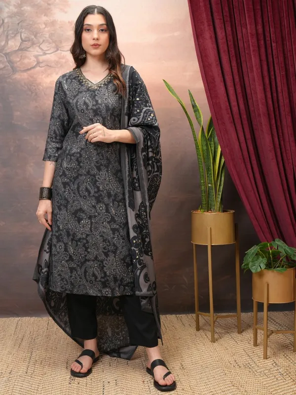  Vishudh Women Black Printed Kurta Sets