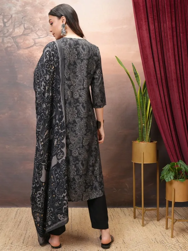  Vishudh Women Black Printed Kurta Sets