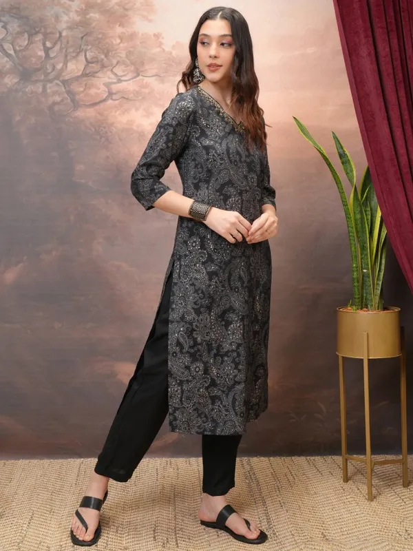  Vishudh Women Black Printed Kurta Sets
