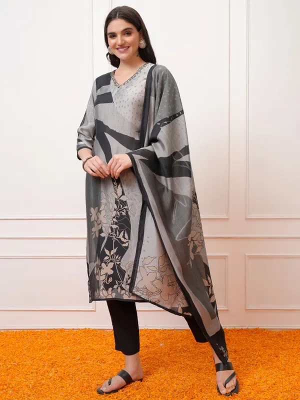 Vishudh Women Grey Printed Kurta With Trousers And Dupatta
