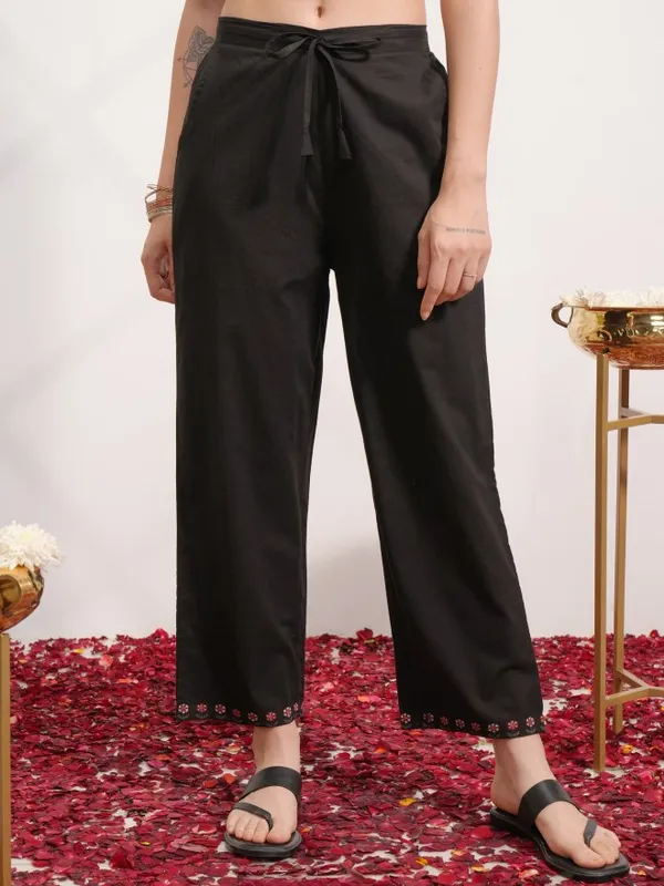 Vishudh Women Black Printed Kurta With Trouser And Dupatta