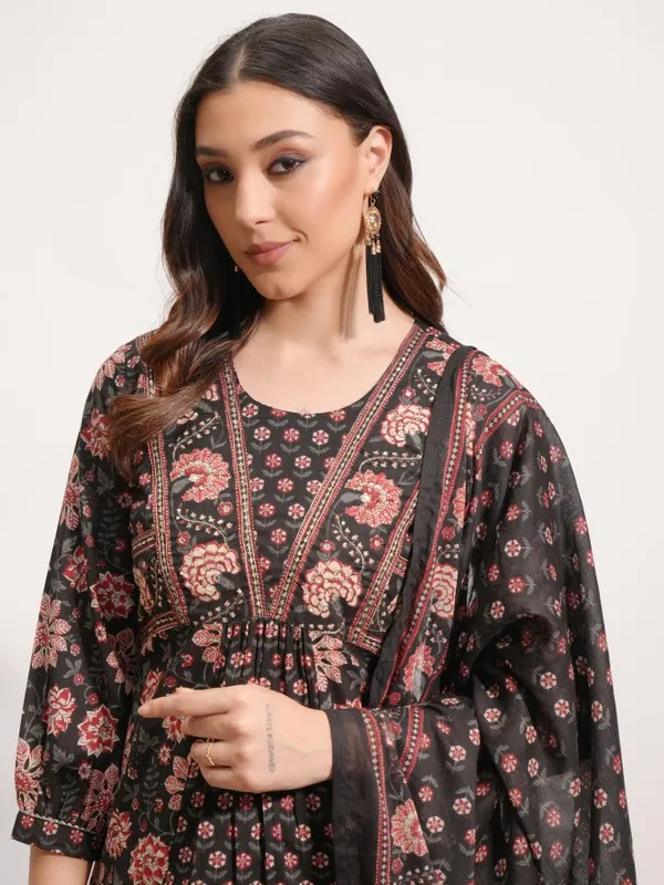 Vishudh Women Black Printed Kurta With Trouser And Dupatta