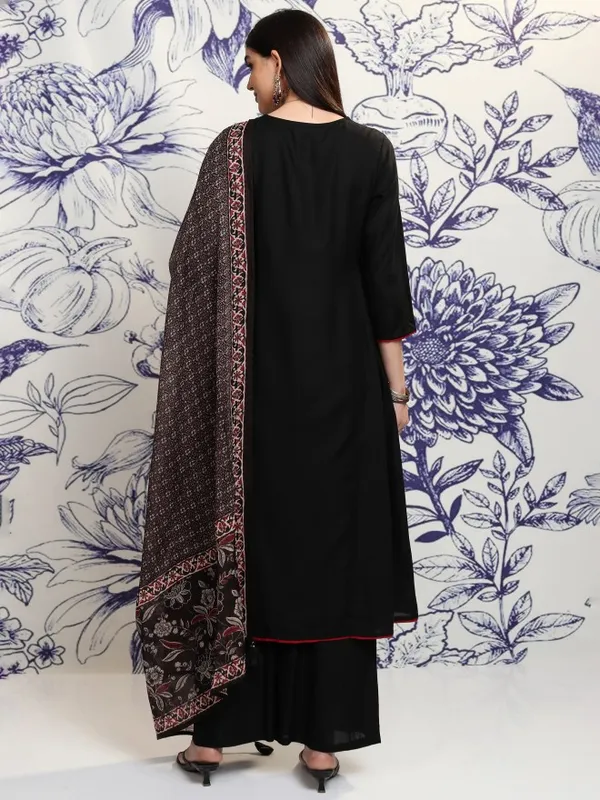 Vishudh Women Black Embroidered Kurta With Trousers And Dupatta