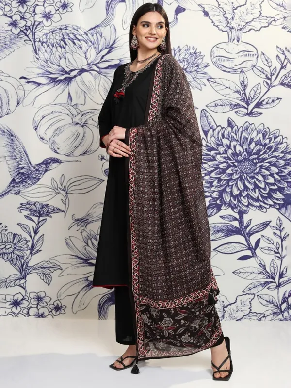 Vishudh Women Black Embroidered Kurta With Trousers And Dupatta