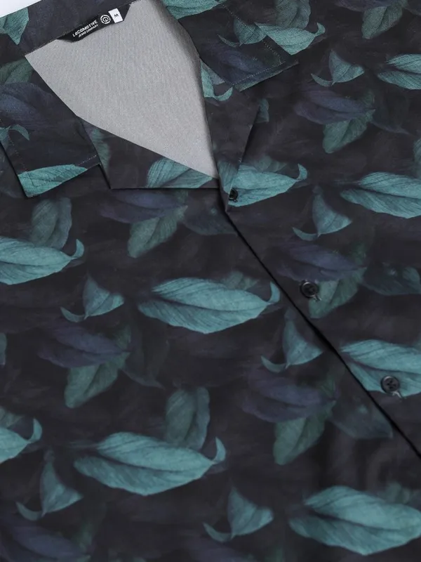 Locomotive Premium Men Black Printed Relaxed Fit Casual Shirt