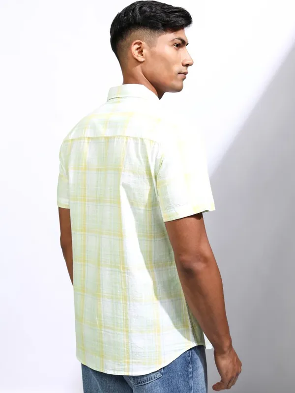 Locomotive Men Yellow Checked Regular Fit Casual Shirt