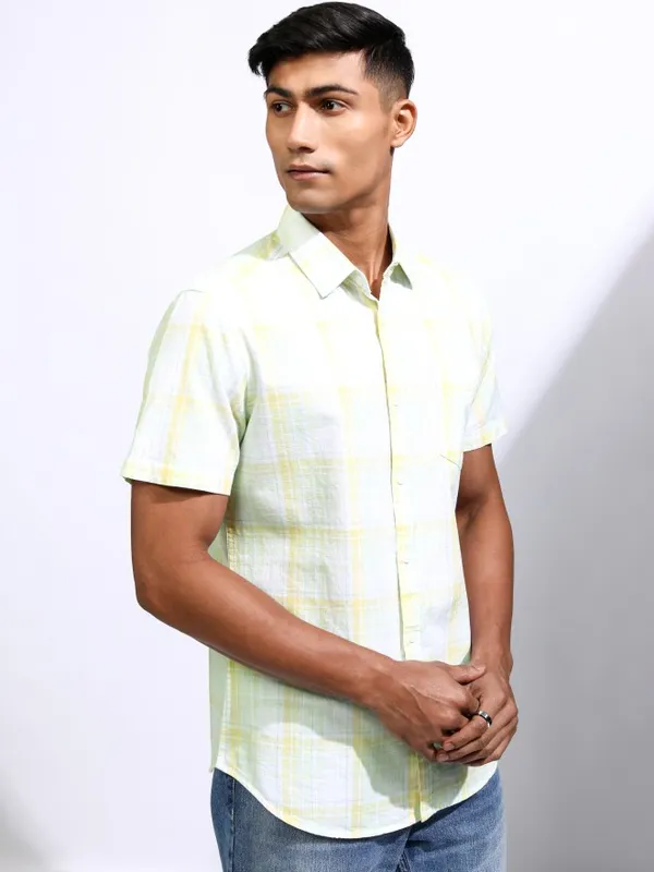 Locomotive Men Yellow Checked Regular Fit Casual Shirt