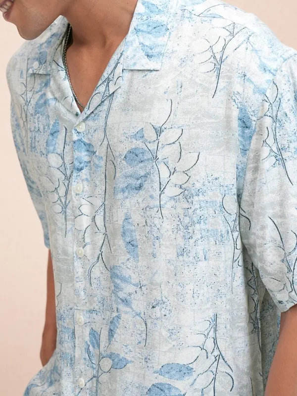 Locomotive Men Blue Printed Oversized Fit Casual Shirt