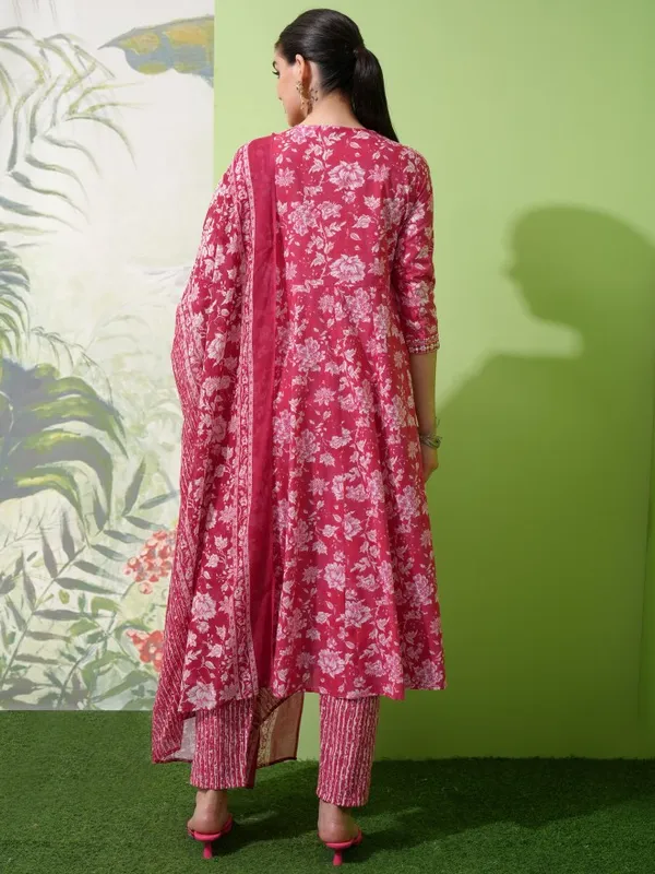 Vishudh Women Pink Printed Kurta With Trouser And Dupatta